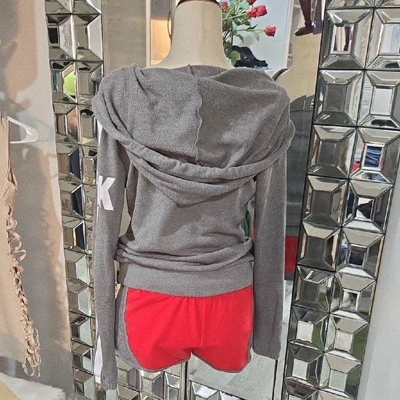 PINK Victoria's Secret Gray Hoodie Sweatshirt And Matching Shorts - Picture 3 of 9